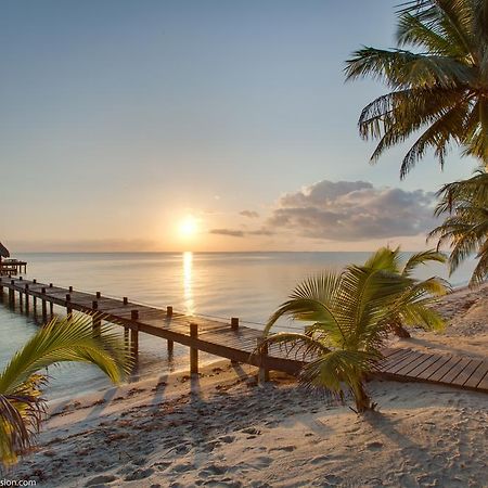 Robert'S Grove Beach Resort Placencia Екстер'єр фото