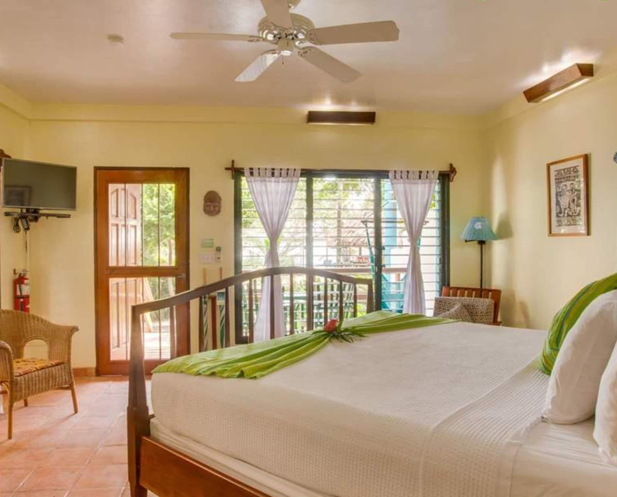 Robert'S Grove Beach Resort Placencia Екстер'єр фото