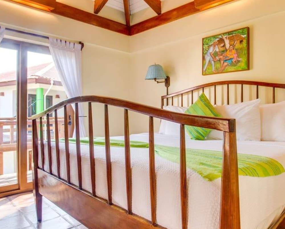 Robert'S Grove Beach Resort Placencia Екстер'єр фото