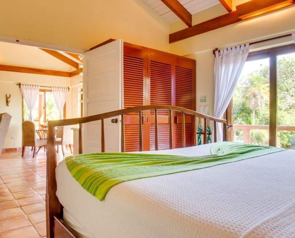 Robert'S Grove Beach Resort Placencia Екстер'єр фото