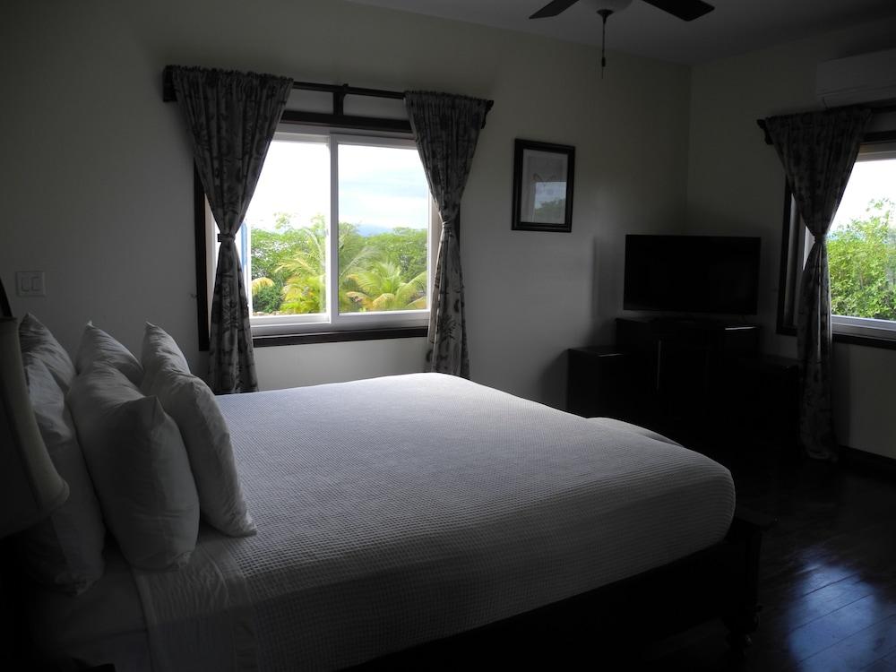 Robert'S Grove Beach Resort Placencia Екстер'єр фото