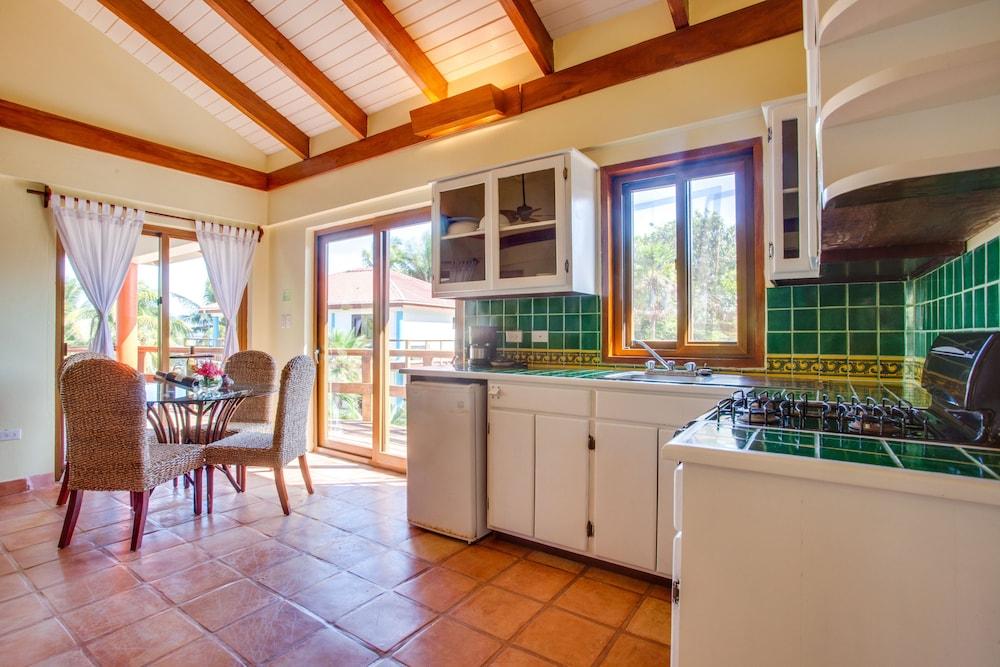 Robert'S Grove Beach Resort Placencia Екстер'єр фото