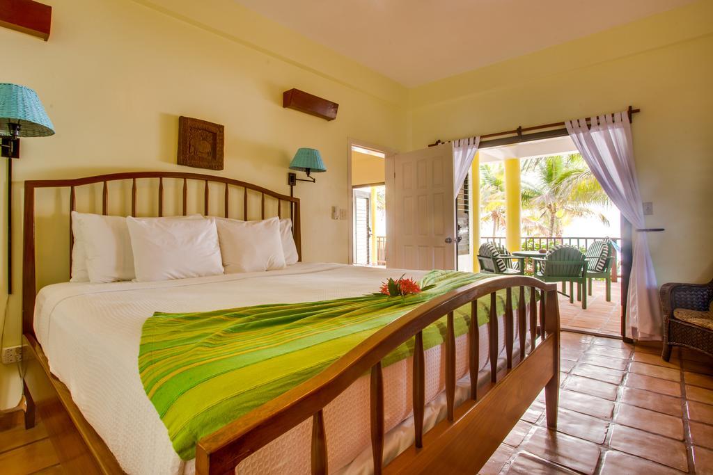 Robert'S Grove Beach Resort Placencia Номер фото